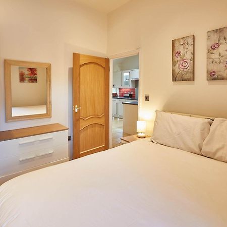 Host & Stay - Folkton Cottages Scarborough Ruang foto
