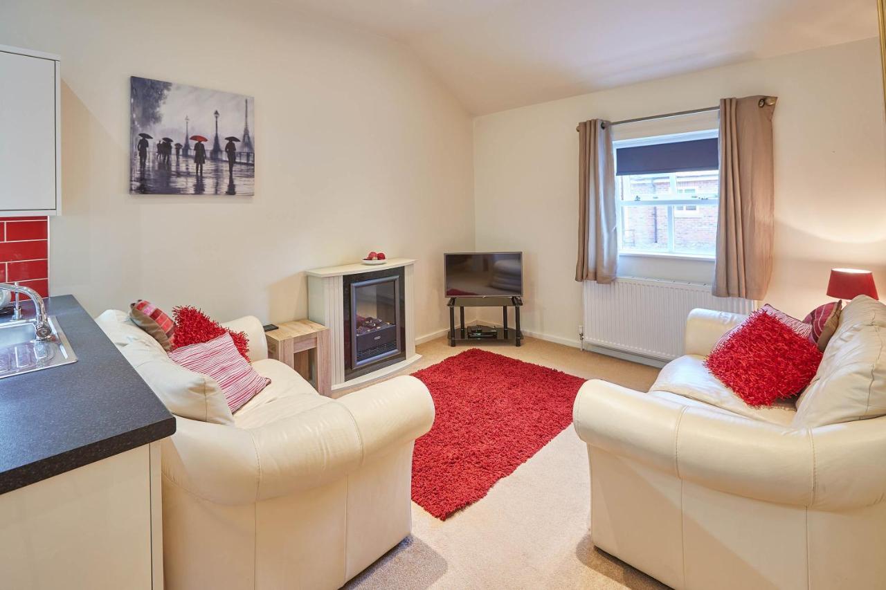 Host & Stay - Folkton Cottages Scarborough Bagian luar foto